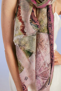 Multicolored patterned scarf with visible brand logo Ama Pure 
